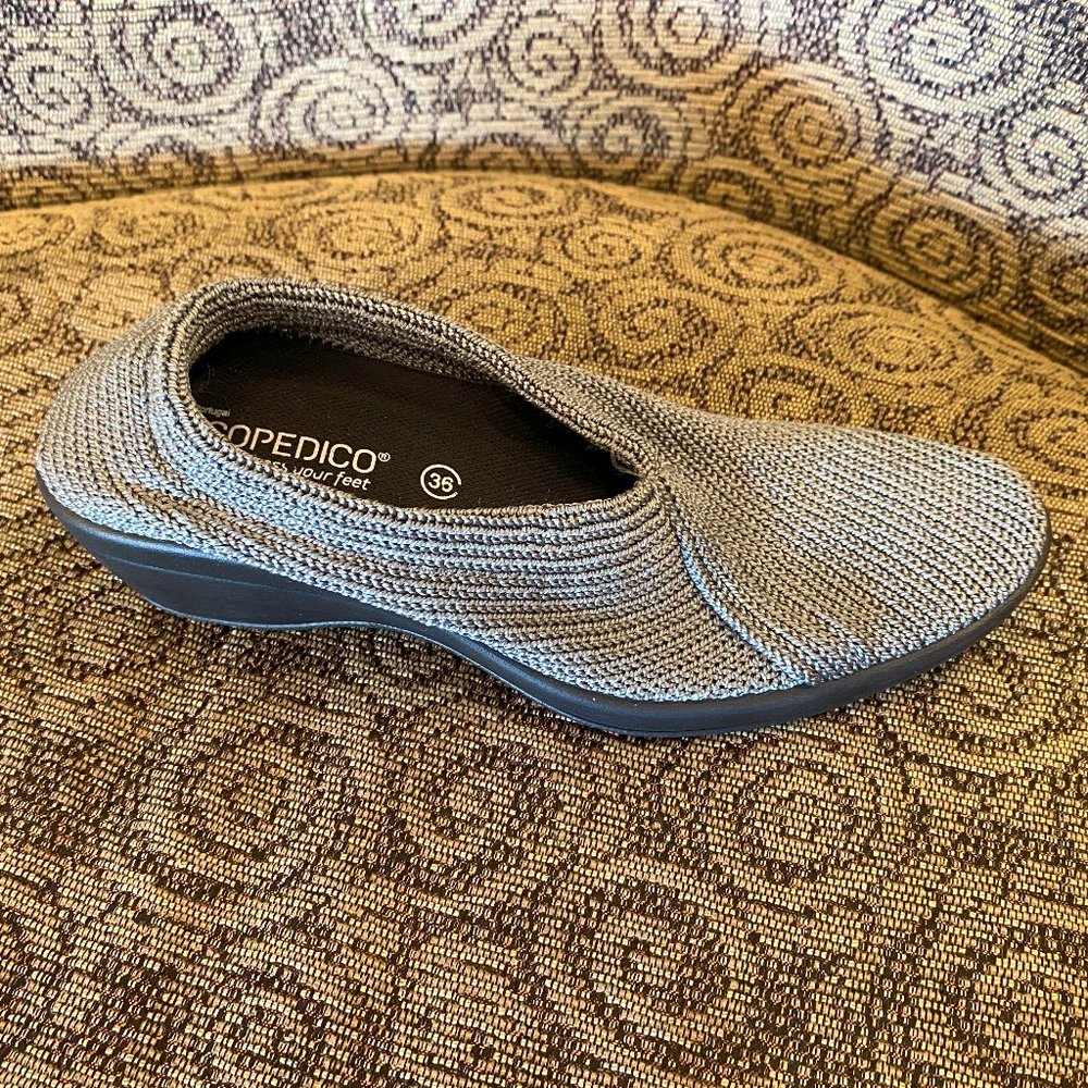 Arcopedico - Mailu Titanium - Multiple Sizes (NEW W/ BOX)